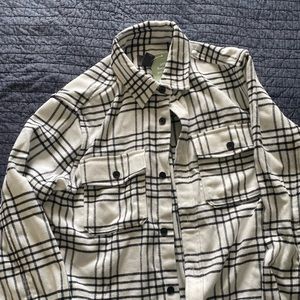 NWT Black and White H&M Flannel Large